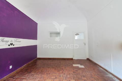 Edificio com 2 apartamentos no centro de odemira