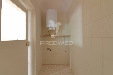 Edificio com 2 apartamentos no centro de odemira