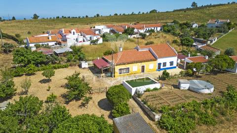 Quinta em são teotónio, a 7 km da praia da zambujeira