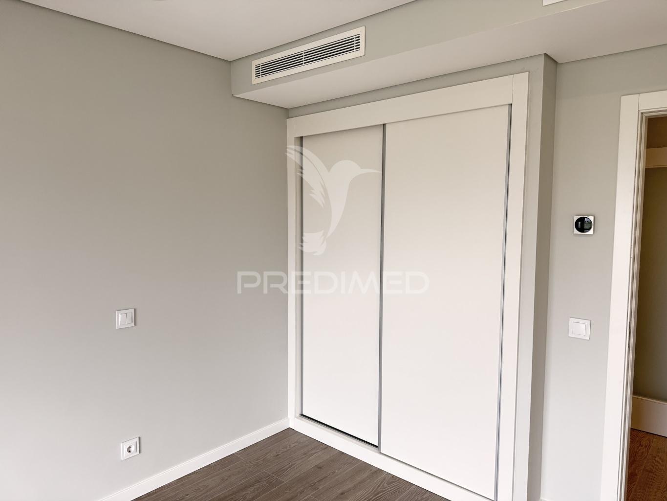 Apartamento t2 novo com garagem
