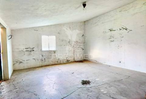 Terreno urbano localizado no pedrógão - torres novas