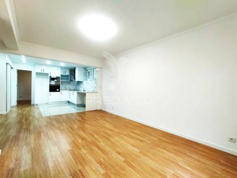 Apartamento t2 | remodelado | tapada mercês | sintra