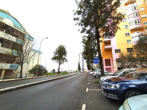 Apartamento t2 | remodelado | tapada mercês | sintra