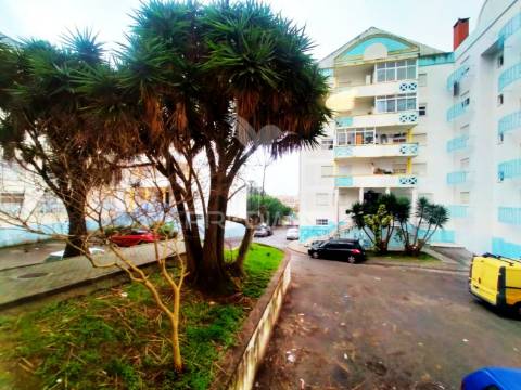 Apartamento t2 | remodelado | tapada mercês | sintra