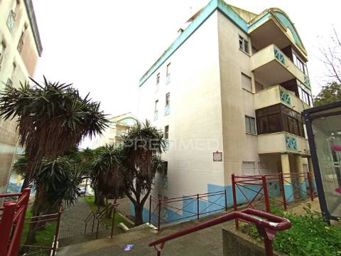 Apartamento t2 | remodelado | tapada mercês | sintra