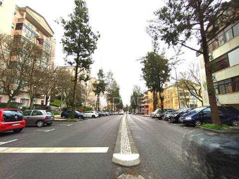 Apartamento t2 | remodelado | tapada mercês | sintra