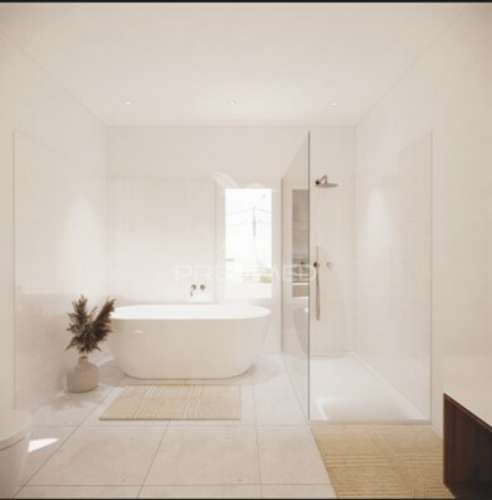 Moradia independente t4 em sesimbra (carrasqueira)