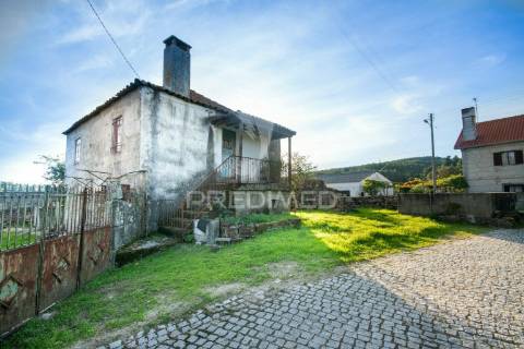 Moradia para recuperar no concelho de trancoso