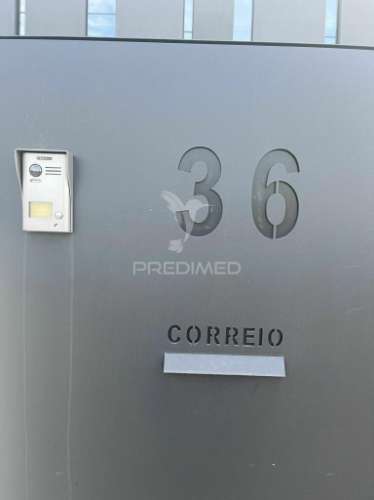 Arrendar armazéns novos com logradouro em frielas,  lisboa