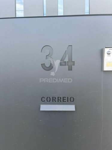 Arrendar armazéns novos com logradouro em frielas,  lisboa