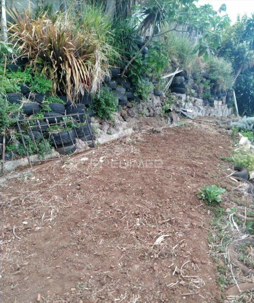 Terreno rústico em  água de  pena .