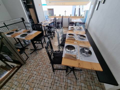 Restaurante na zona ribeirinha com 40 lugares