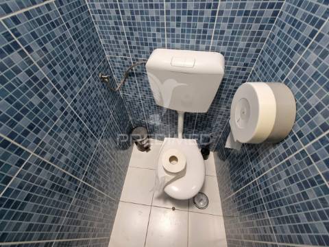 Restaurante na zona ribeirinha com 40 lugares