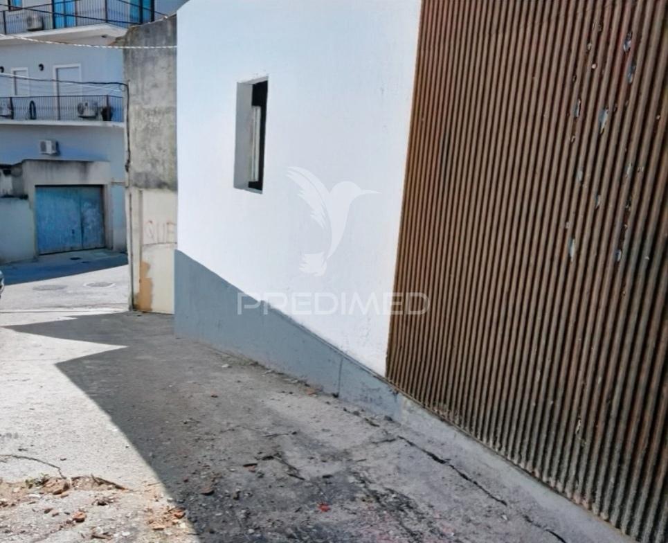 Espaço comercial para arrendamento! amiais de baixo / santarém
