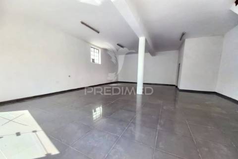 Espaço comercial para arrendamento! amiais de baixo / santarém