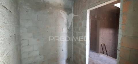 Moradia t4, em construção - cuba