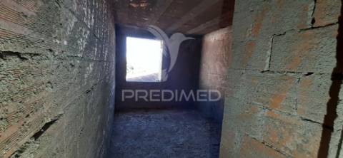 Moradia t4, em construção - cuba