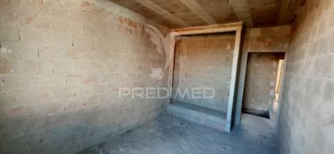 Moradia t4, em construção - cuba