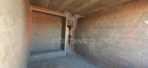 Moradia t4, em construção - cuba