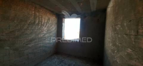 Moradia t4, em construção - cuba