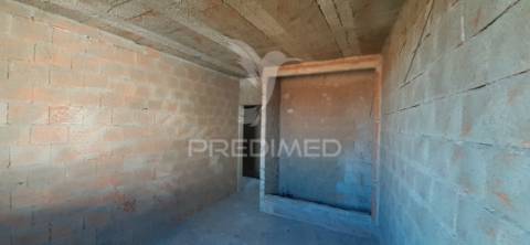 Moradia t4, em construção - cuba