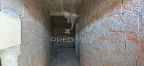 Moradia t4, em construção - cuba