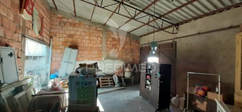 Moradia t4, em construção - cuba