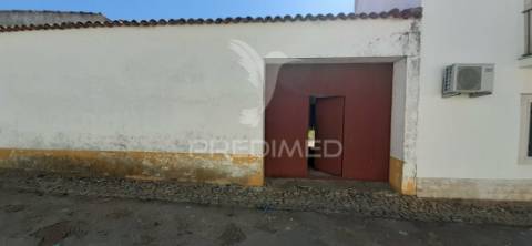 Moradia t4, em construção - cuba