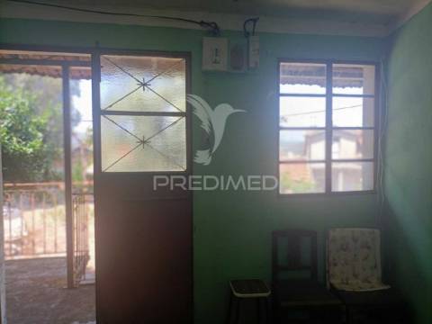 Moradias para restaurar em guilhofrei, vieira do minho