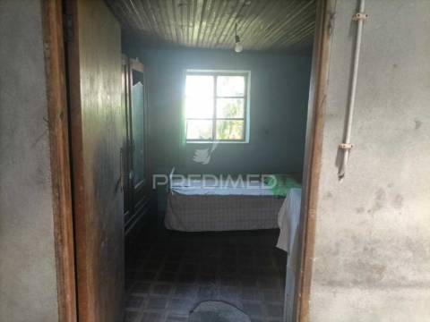 Moradias para restaurar em guilhofrei, vieira do minho