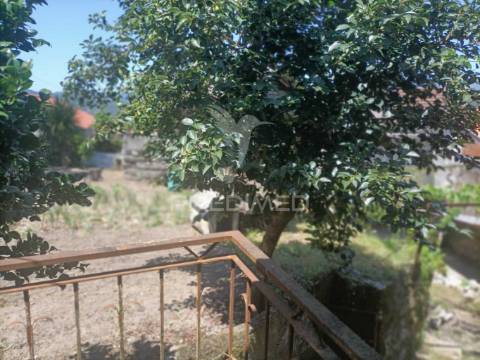 Moradias para restaurar em guilhofrei, vieira do minho