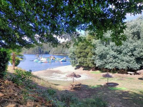 Moradias para restaurar em guilhofrei, vieira do minho