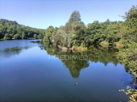 Moradias para restaurar em guilhofrei, vieira do minho