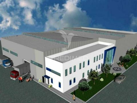 Terreno industrial em pelariga