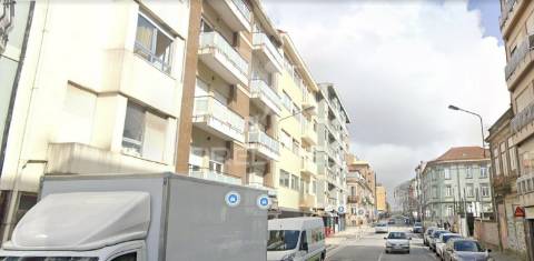 Loja na rua da constituição, ao marquês