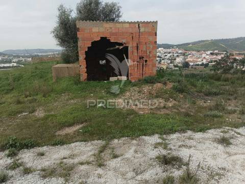 Terreno industrial em silves