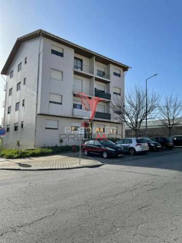 Loteamento - terreno dá para construi c/v + r/c + 1.º + 2.º + 3.º - oliveira do douro - vila nova de gaia