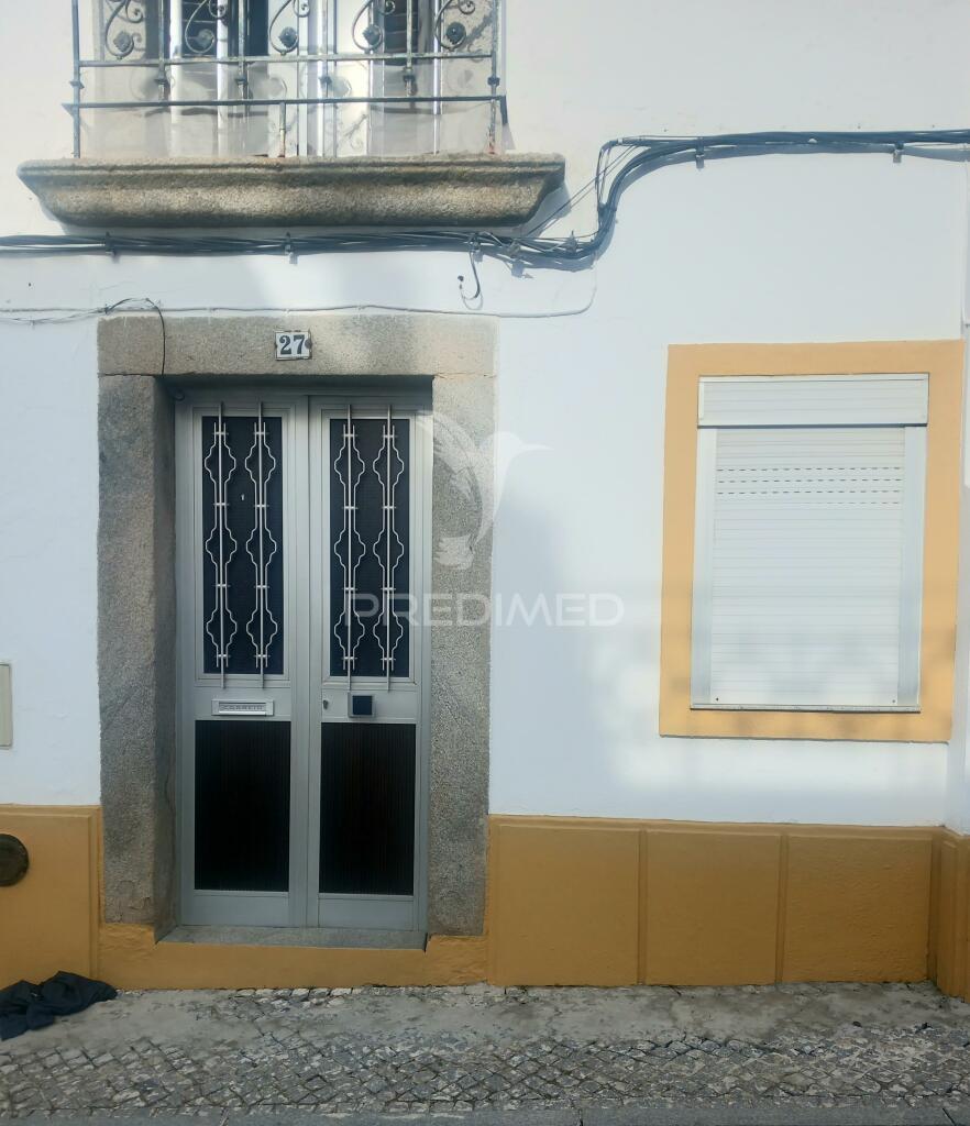 Rès de chão t2 com quintal