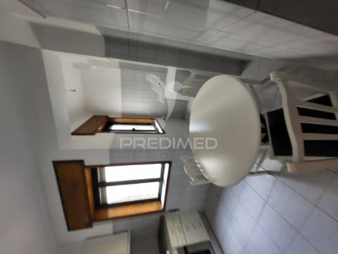 Apartamento t2 no centro de macedo de cavaleiros.