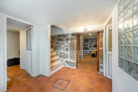 Moradia t3 situada junto à nossa senhora da abadia.