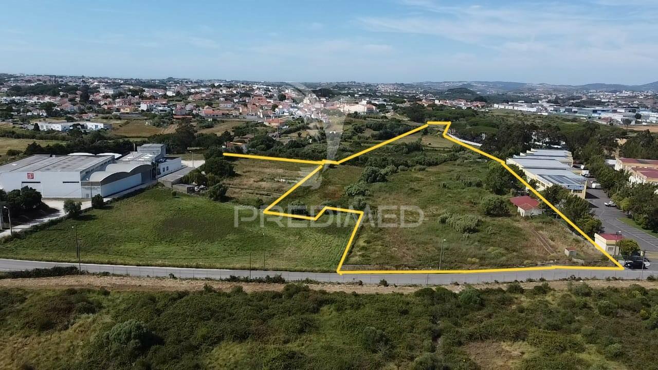Grande terreno para atividades económicas em sintra