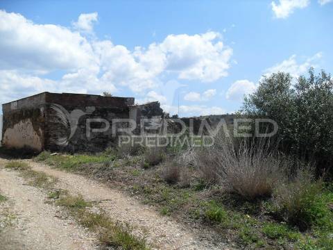 S. bartolomeu messines. terreno misto com habitação em ruínas