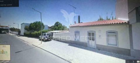 Terreno urbano c/ ruina, viabilidade construção 440m2, loulé