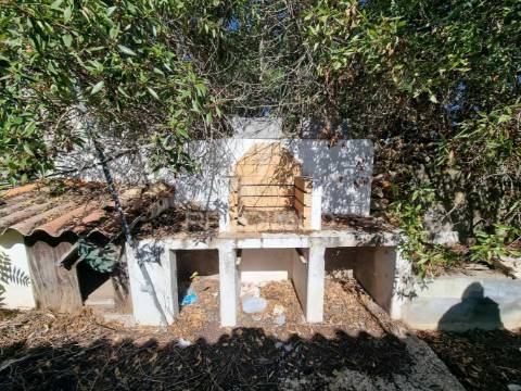 Terreno urbano c/ ruina, viabilidade construção 440m2, loulé