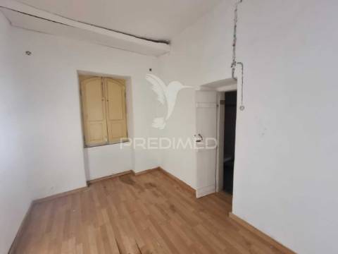 Terreno urbano c/ ruina, viabilidade construção 440m2, loulé