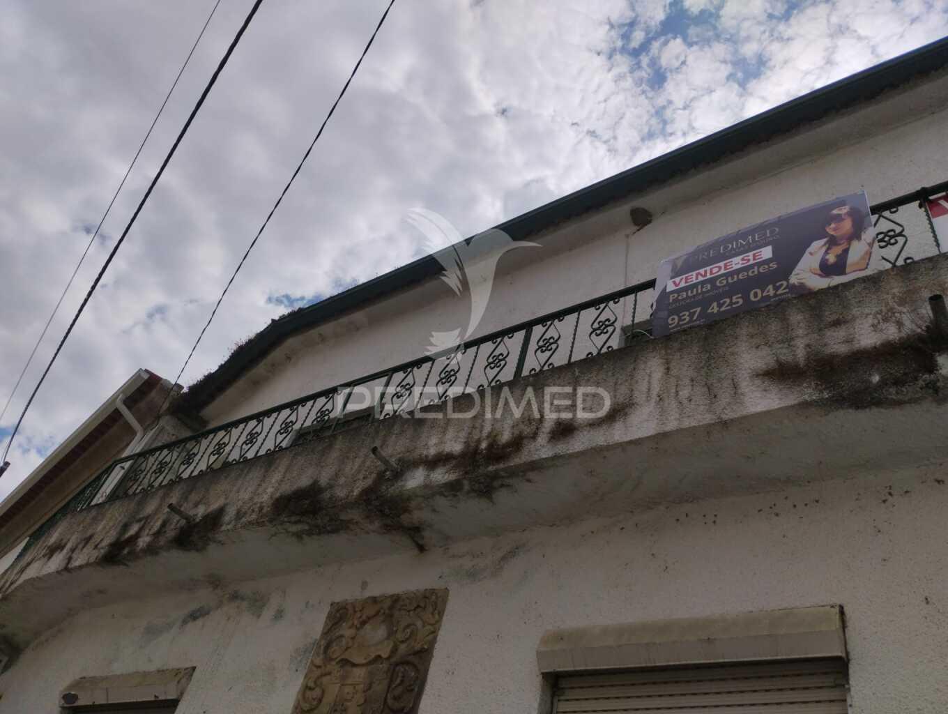 Venda judicial - moradia e automóvel datsun