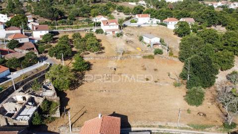 "terreno com ruína em courelas, trancoso "