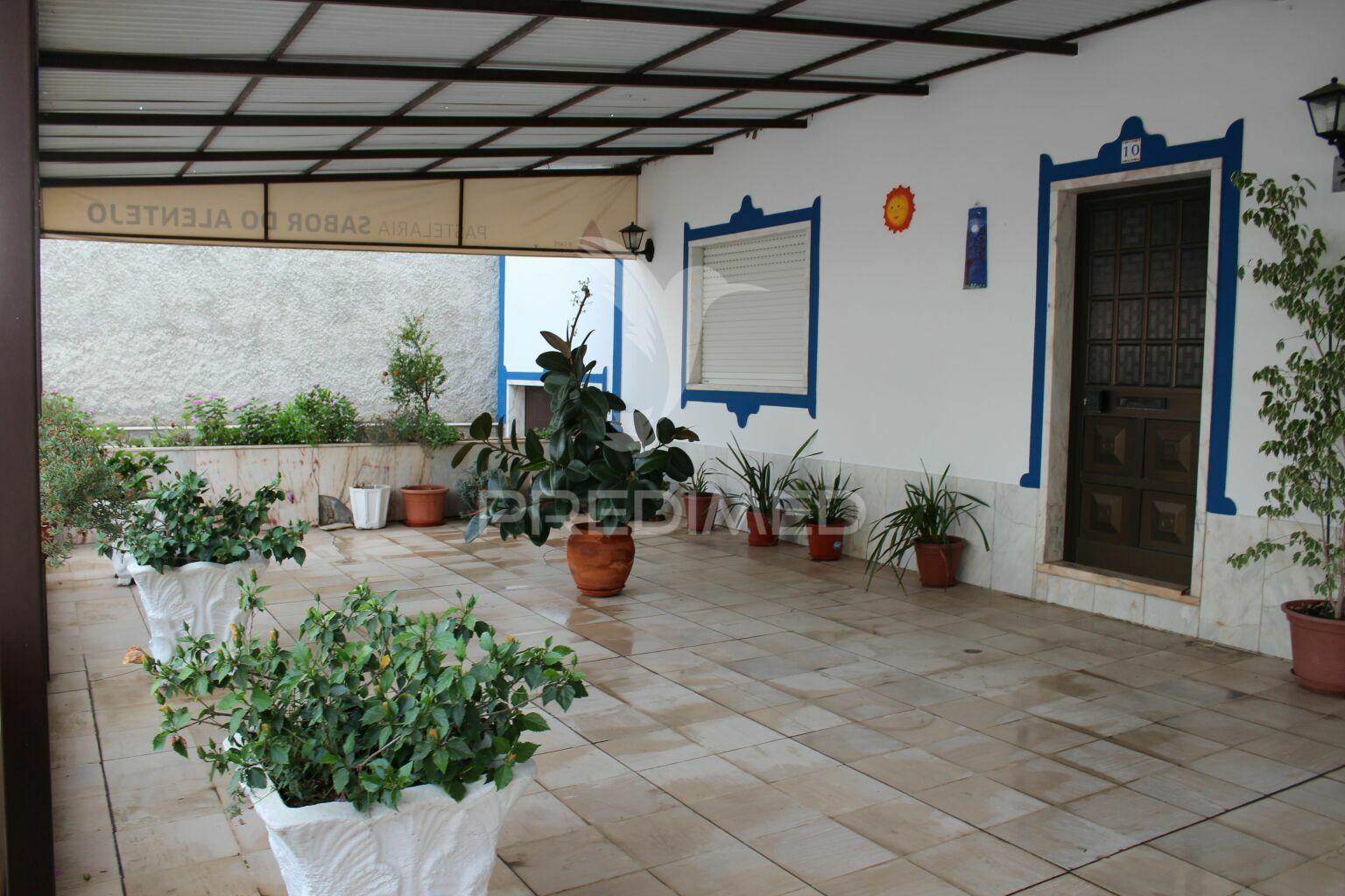 Moradia 4 andares t 15