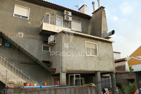 Moradia 4 andares t 15