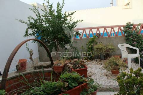 Moradia 4 andares t 15